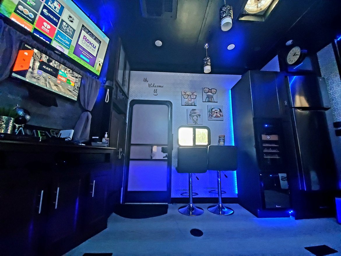 Limo Bus for Sale in ORMOND BEACH, FL - Photo 11