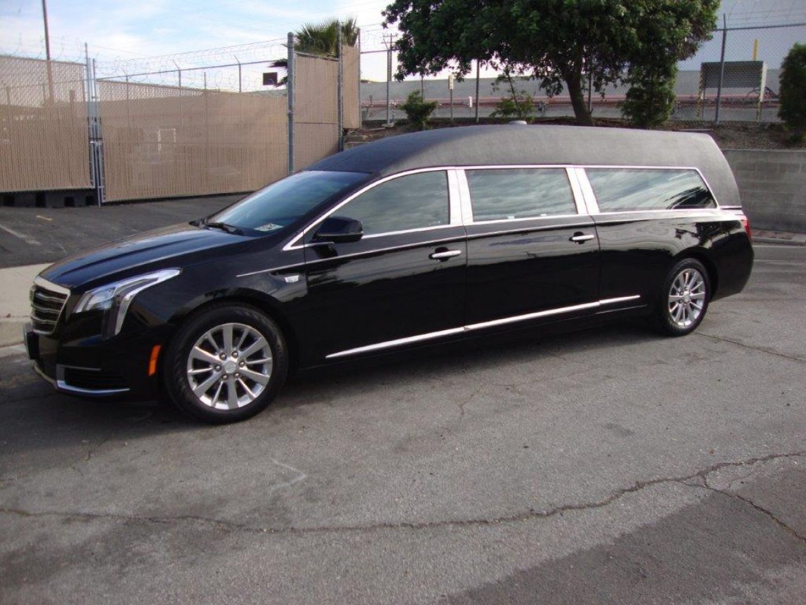 Funeral for sale: 2019 Cadillac XTS Kensington by Federal Coach