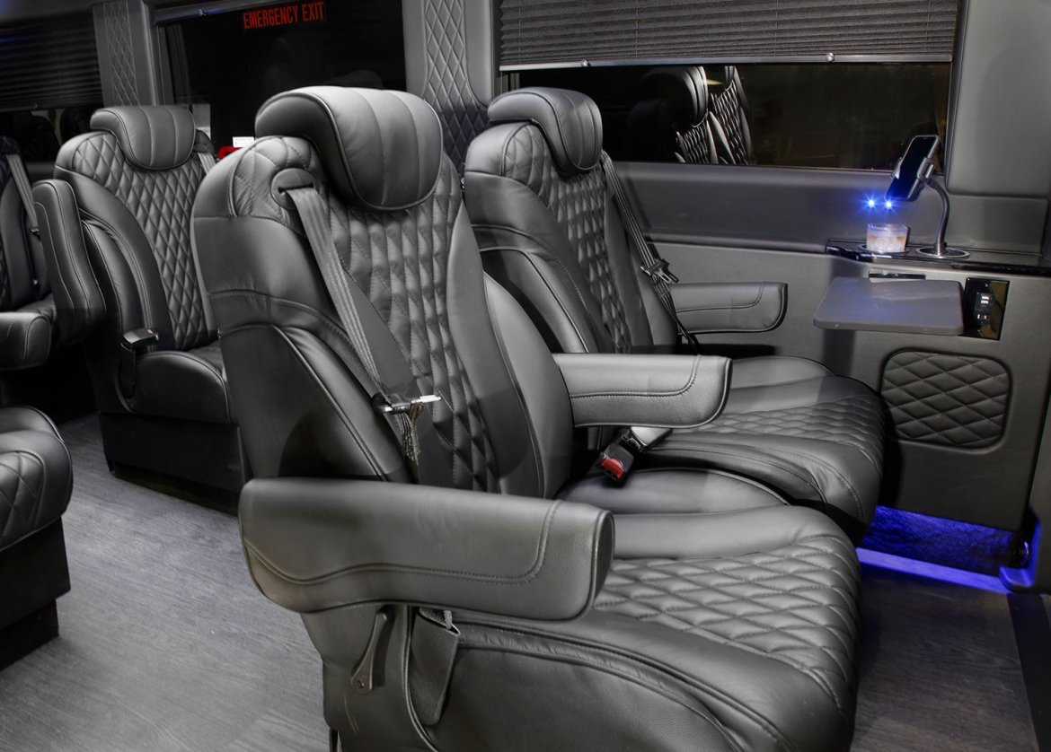 Executive Shuttle for Sale in Haverhill, MA - Photo 4