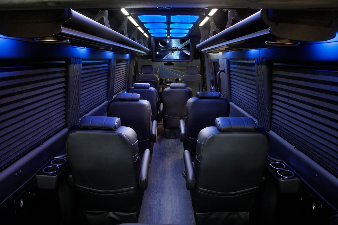 Executive Shuttle for Sale in Haverhill, MA - Photo 3
