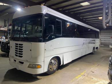 2007 Freightliner Apollo 30 pass Limobus Limo Bus for Sale in Erie, Pennsylvania, US - Photo 4