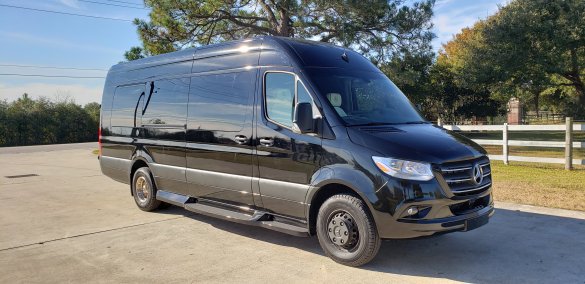 2019 Mercedes-Benz Sprinter 3500 170" EXT Sprinter for Sale in Cypress, TX - Photo 3