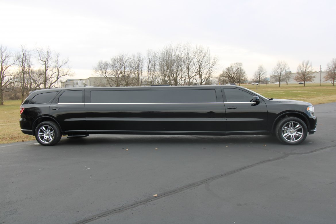 Limousine for Sale in Springfield, MO - Photo 4