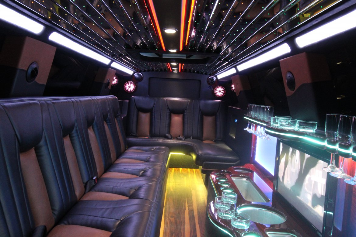 Limousine for Sale in Springfield, MO - Photo 13