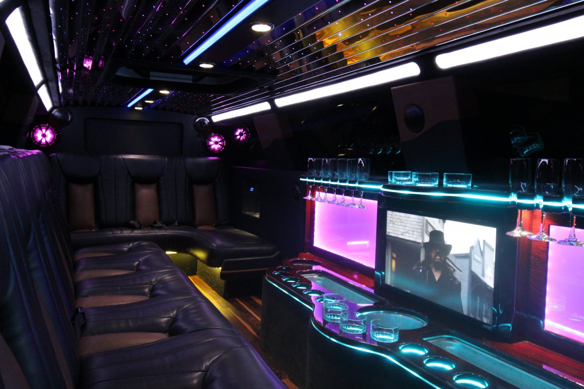 Limousine for Sale in Springfield, MO - Photo 14