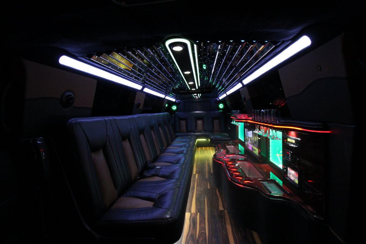 Limousine for Sale in Springfield, MO - Photo 18
