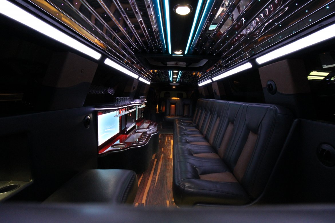 Limousine for Sale in Springfield, MO - Photo 28