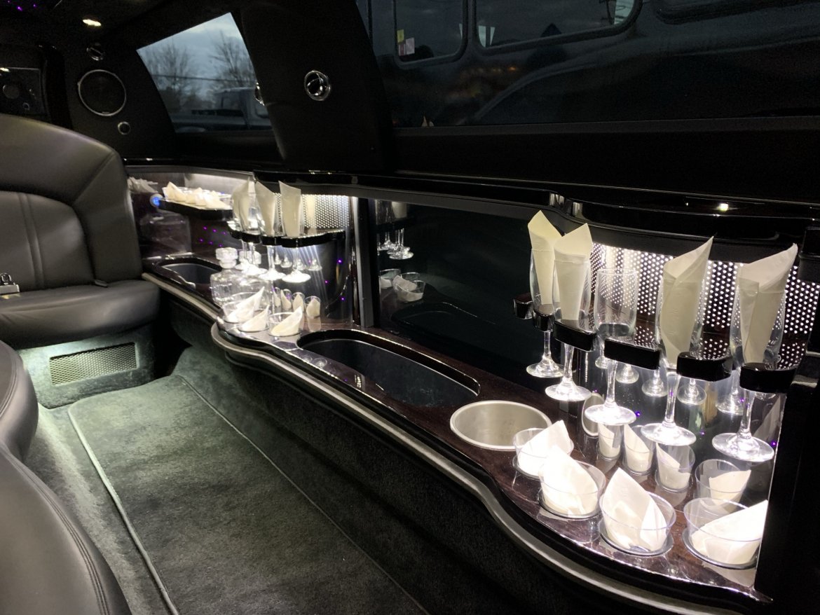 Limousine for Sale in Morganville, NJ - Photo 3