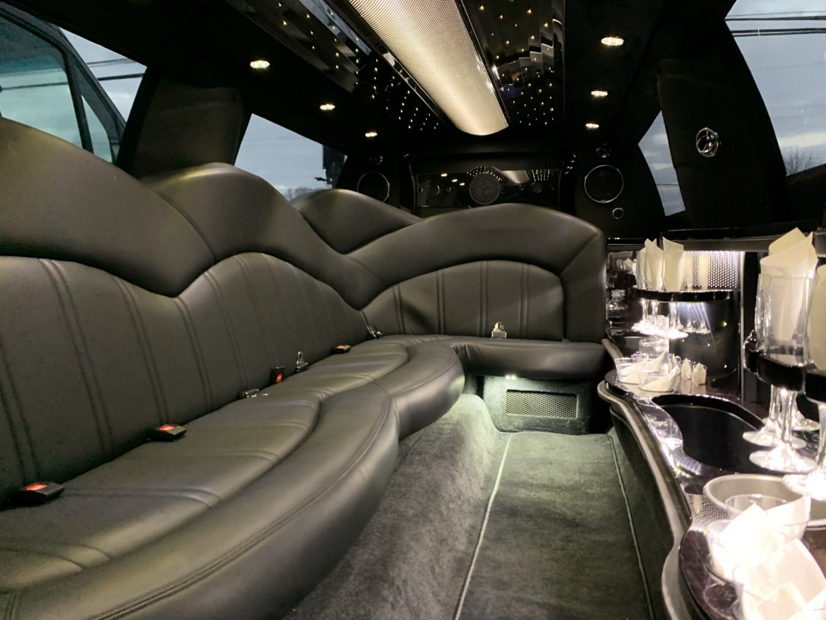 Limousine for Sale in Morganville, NJ - Photo 4