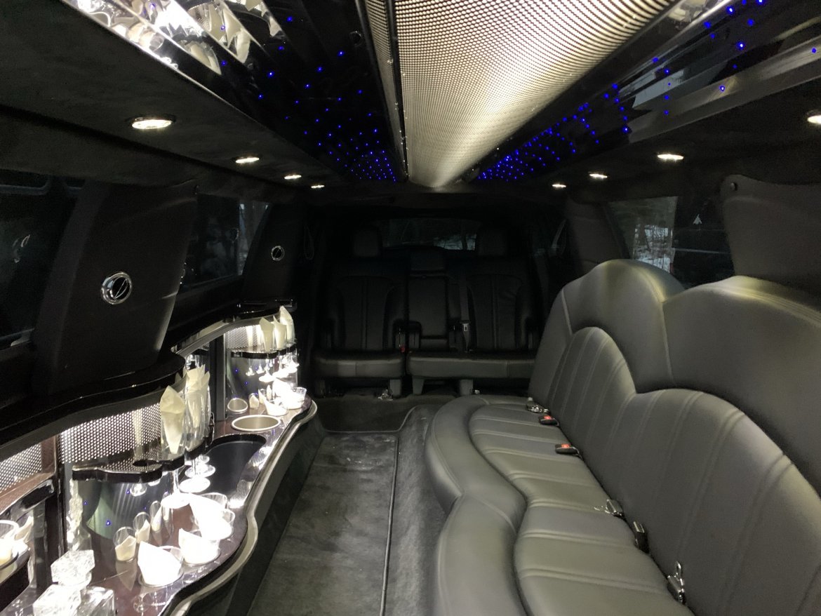 Limousine for Sale in Morganville, NJ - Photo 6