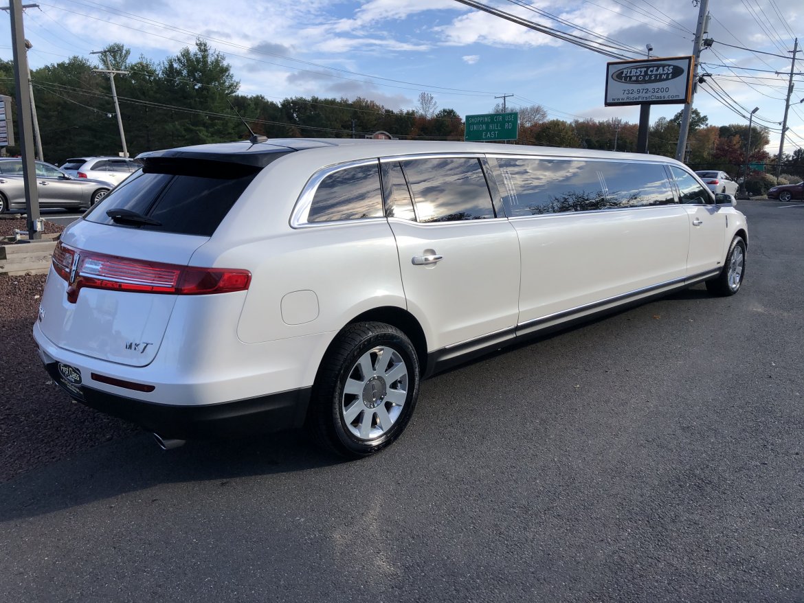Limousine for Sale in Morganville, NJ - Photo 10
