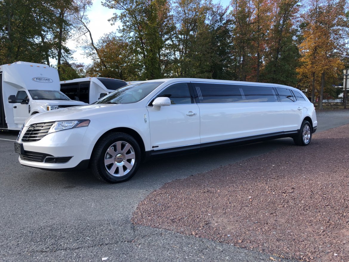 Limousine for Sale in Morganville, NJ - Photo 13