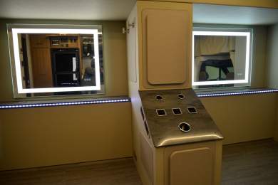 2018 Winnebago Navian Mobile Salon Sprinter for Sale in North East, Pennsylvania, US - Photo 3