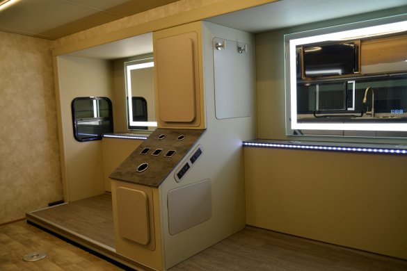 2018 Winnebago Navian Mobile Salon Sprinter for Sale in North East, PA - Photo 2