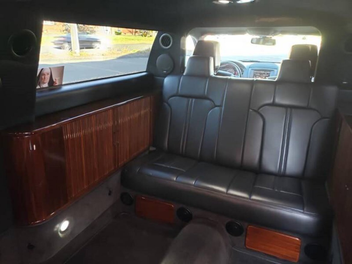 Limousine for Sale in SOUTH WINDSOR, CT - Photo 9
