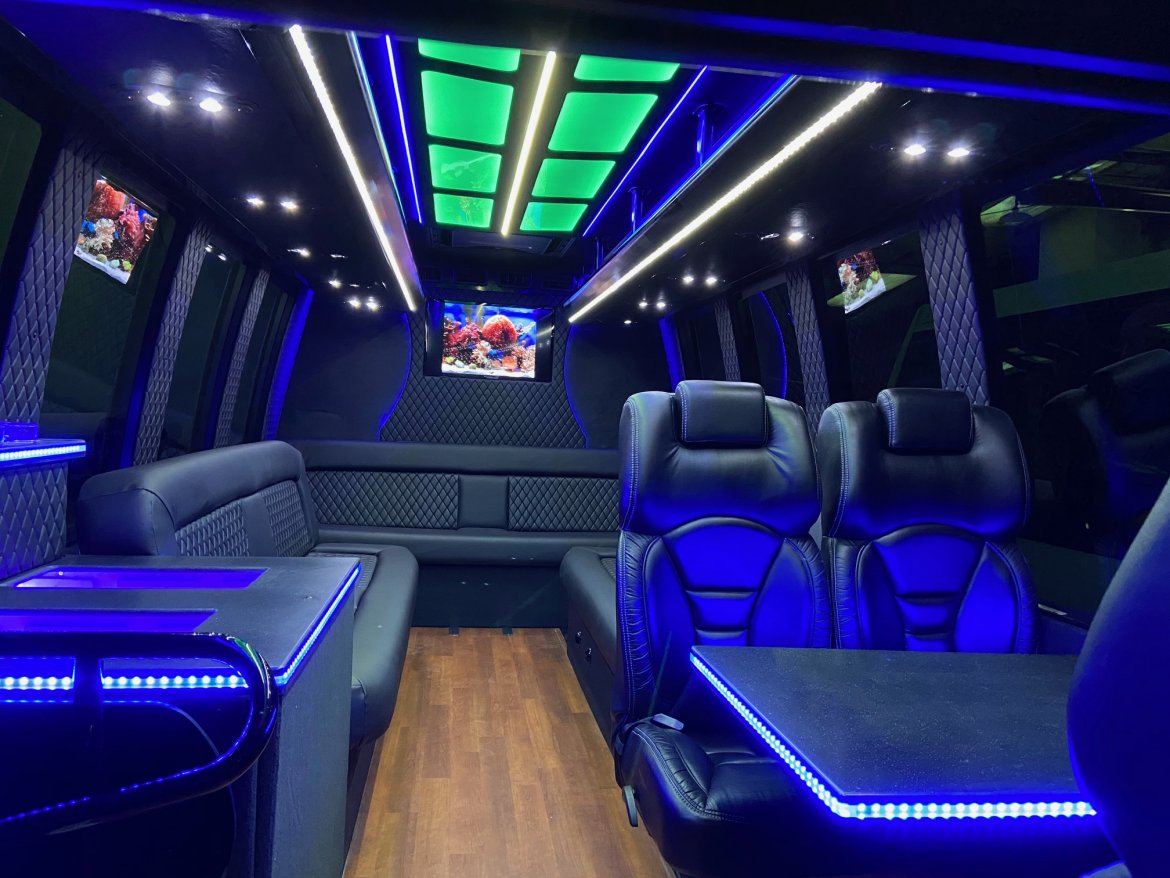 Limo Bus for Sale in Erie, PA - Photo 5