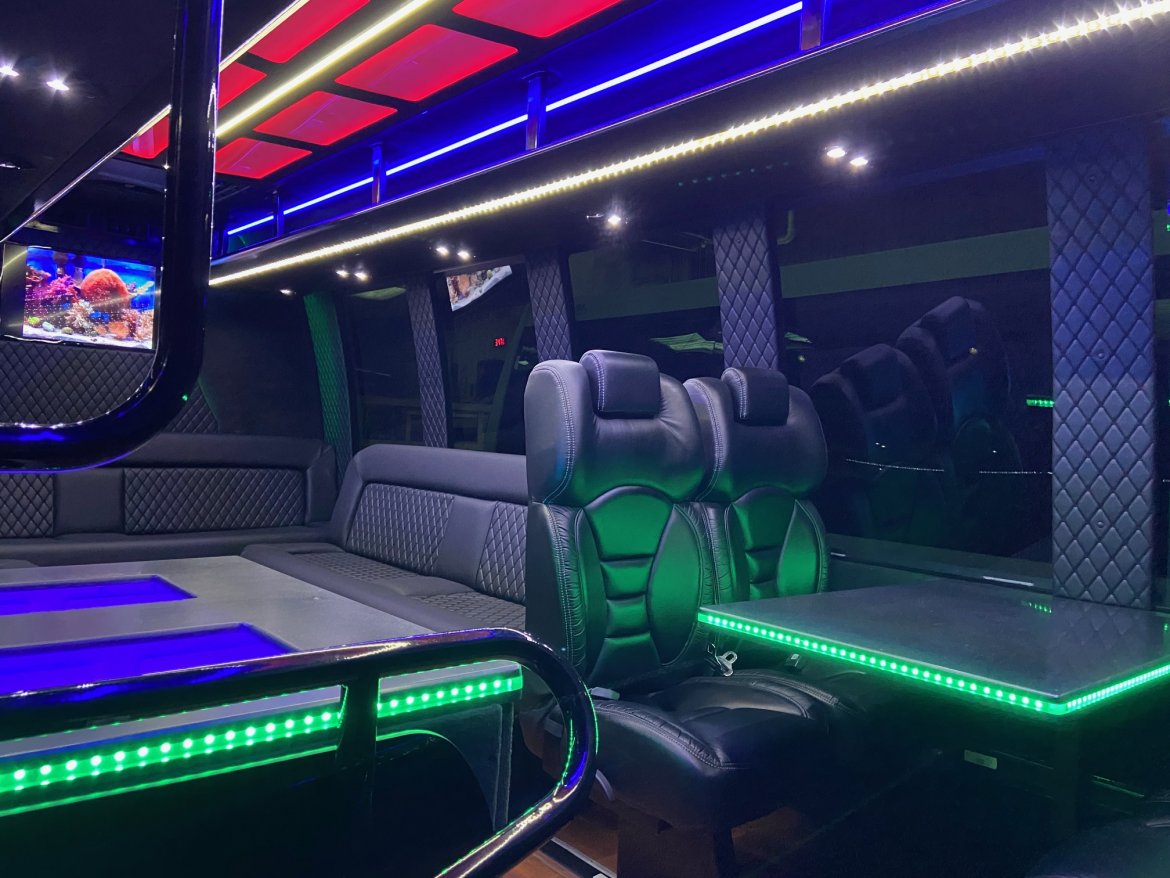 Limo Bus for Sale in Erie, PA - Photo 10
