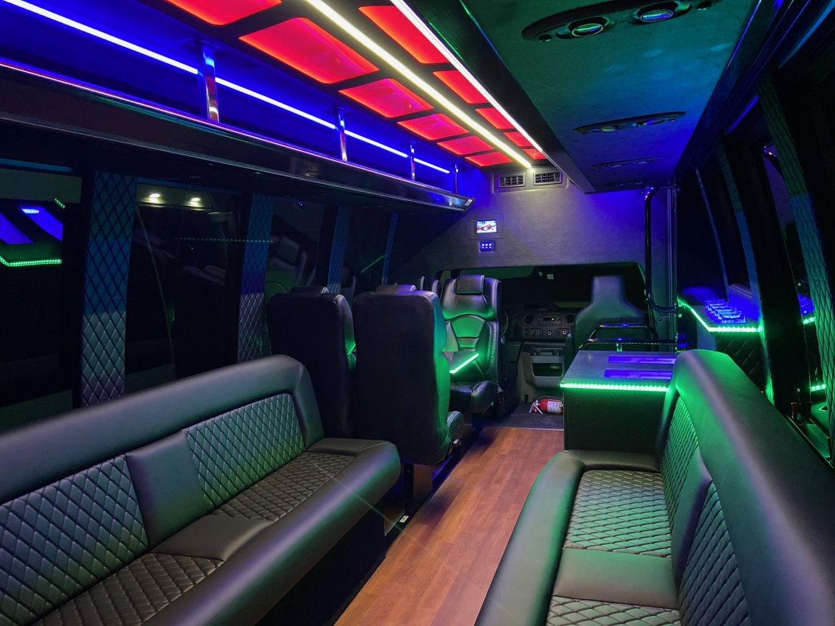 Limo Bus for Sale in Erie, PA - Photo 16