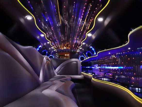 2007 Lincoln Town Car Limousine for Sale in Colonial Heights, VA - Photo 2