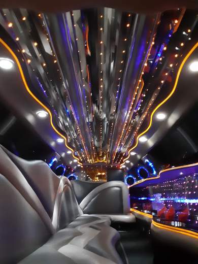 2007 Lincoln Town Car Limousine for Sale in Colonial Heights, Virginia, US - Photo 3