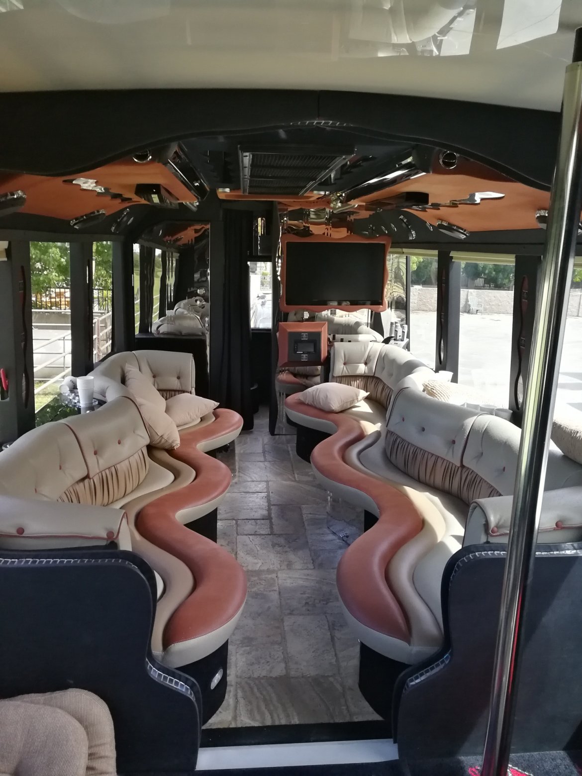 Limo Bus for Sale in Merced, CA - Photo 6