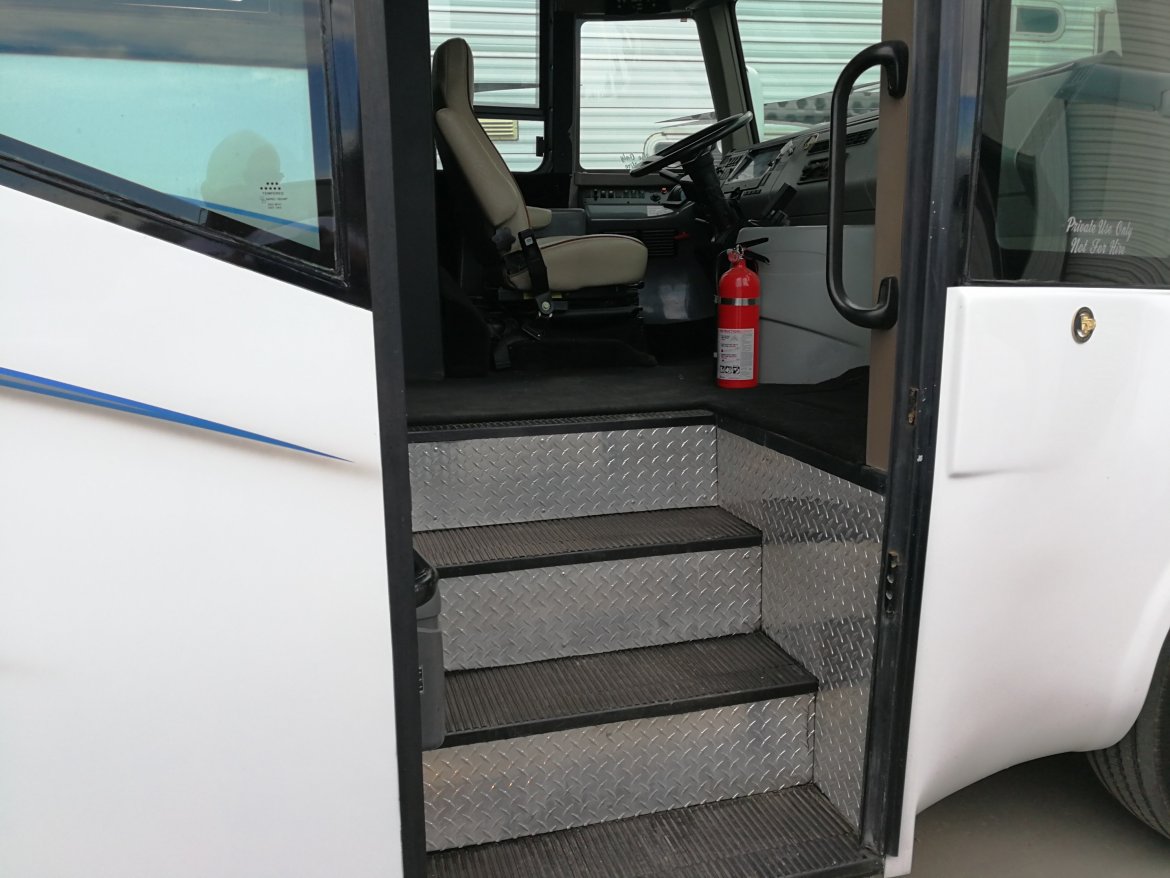 Limo Bus for Sale in Merced, CA - Photo 4