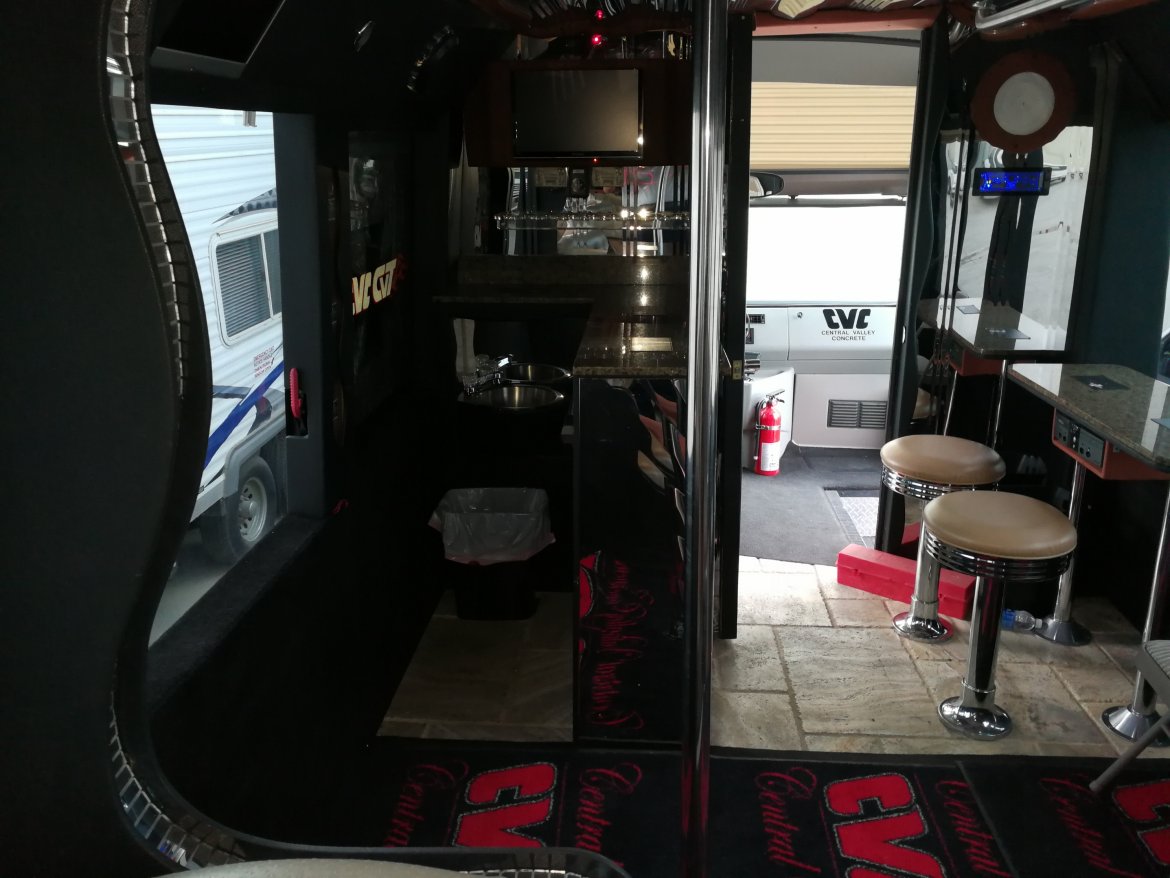 Limo Bus for Sale in Merced, CA - Photo 14