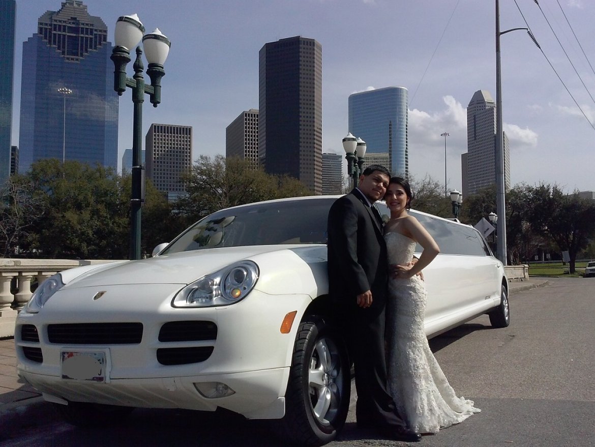 SUV Stretch for Sale in South Houston, TX - Photo 5