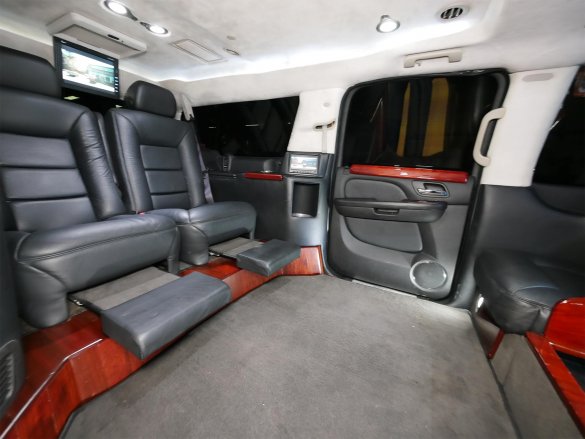 2008 Cadillac Escalade CEO SUV Mobile Office for Sale in San Antonio, TX - Photo 2