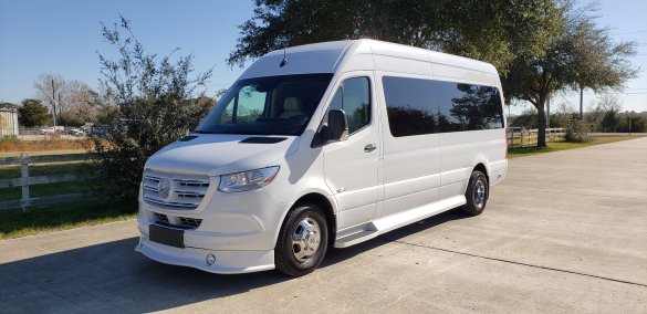 2020 Mercedes-Benz Sprinter 3500 170" Sprinter for Sale in Houston, TX - Photo 3