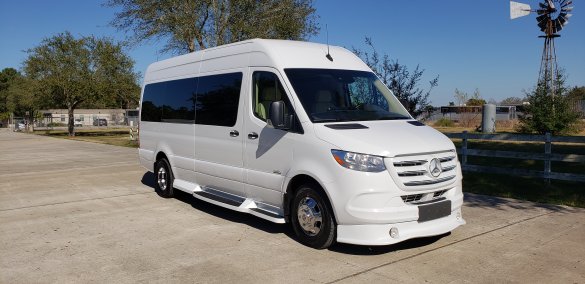 2020 Mercedes-Benz Sprinter 3500 170" Sprinter for Sale in Houston, TX - Main Photo