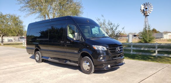 2020 Mercedes-Benz Sprinter 3500 170" EXT 4x4 Sprinter for Sale in Houston, TX - Main Photo