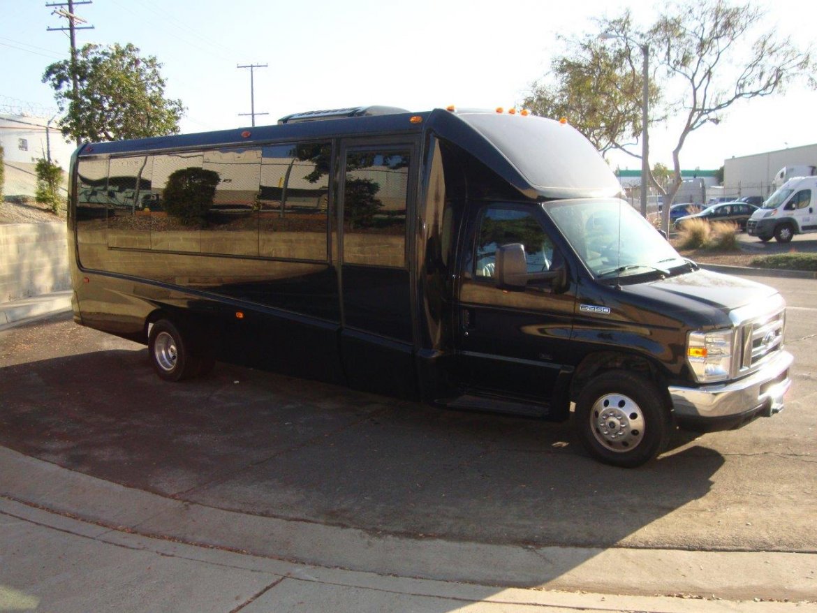 Limo Bus for Sale in CARSON, CA - Photo 11