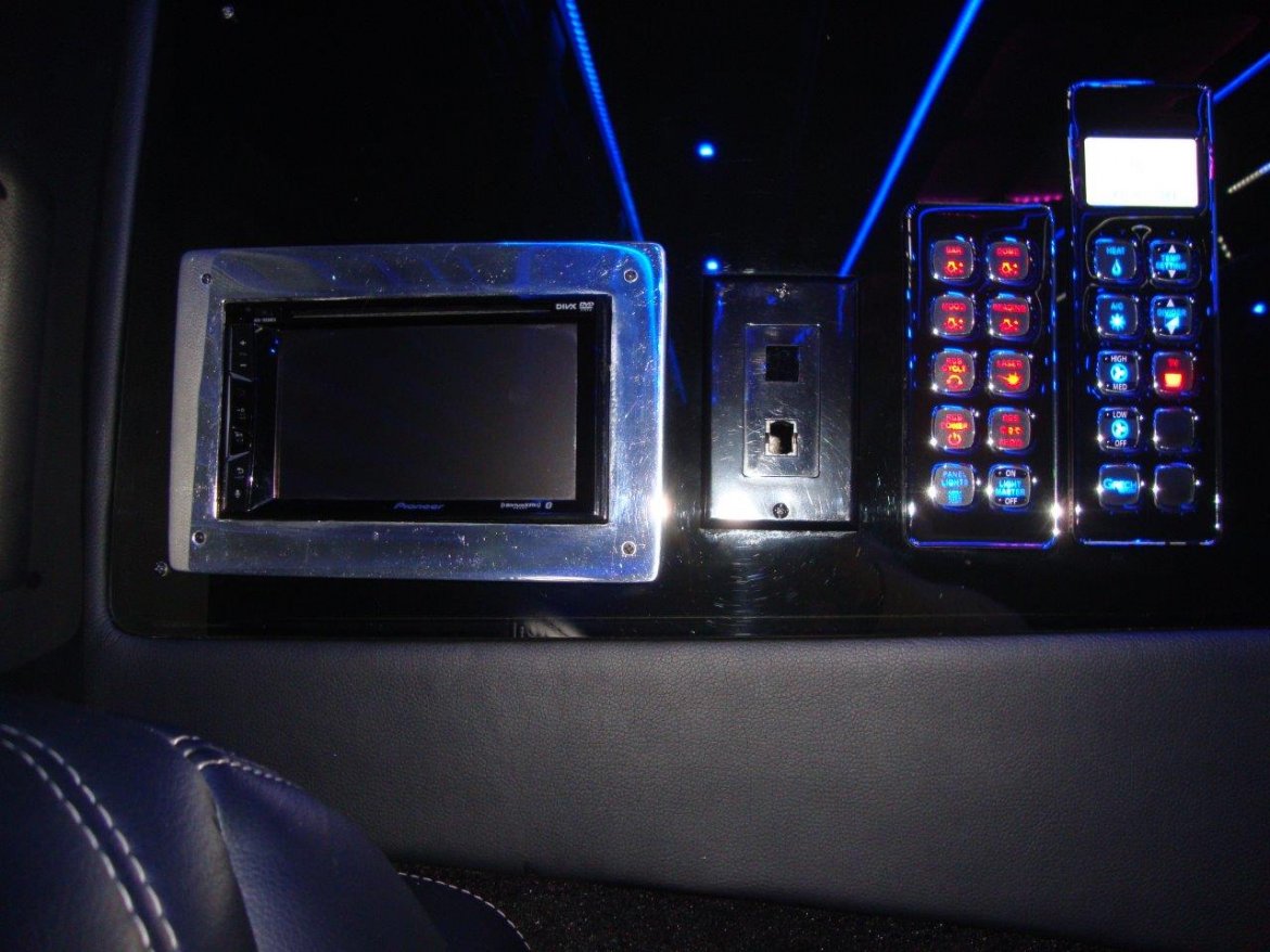 Limo Bus for Sale in CARSON, CA - Photo 20