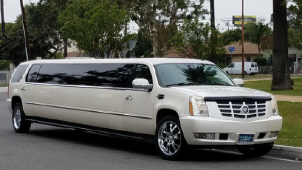 Photo of SUV Stretch for sale: 2007 Cadillac Escalade 200" by Moonlight