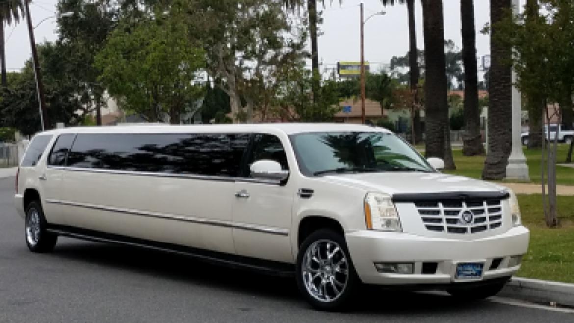 Photo of SUV Stretch for sale: 2007 Cadillac Escalade 200" by Moonlight