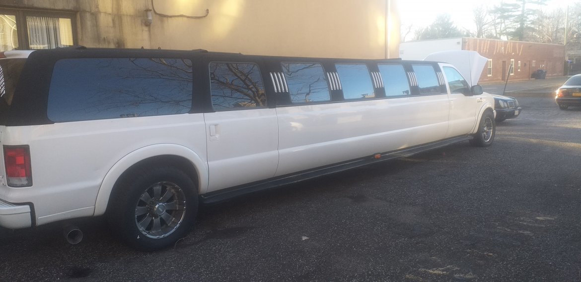 SUV Stretch for sale: 2000 Ford Excursion 45"