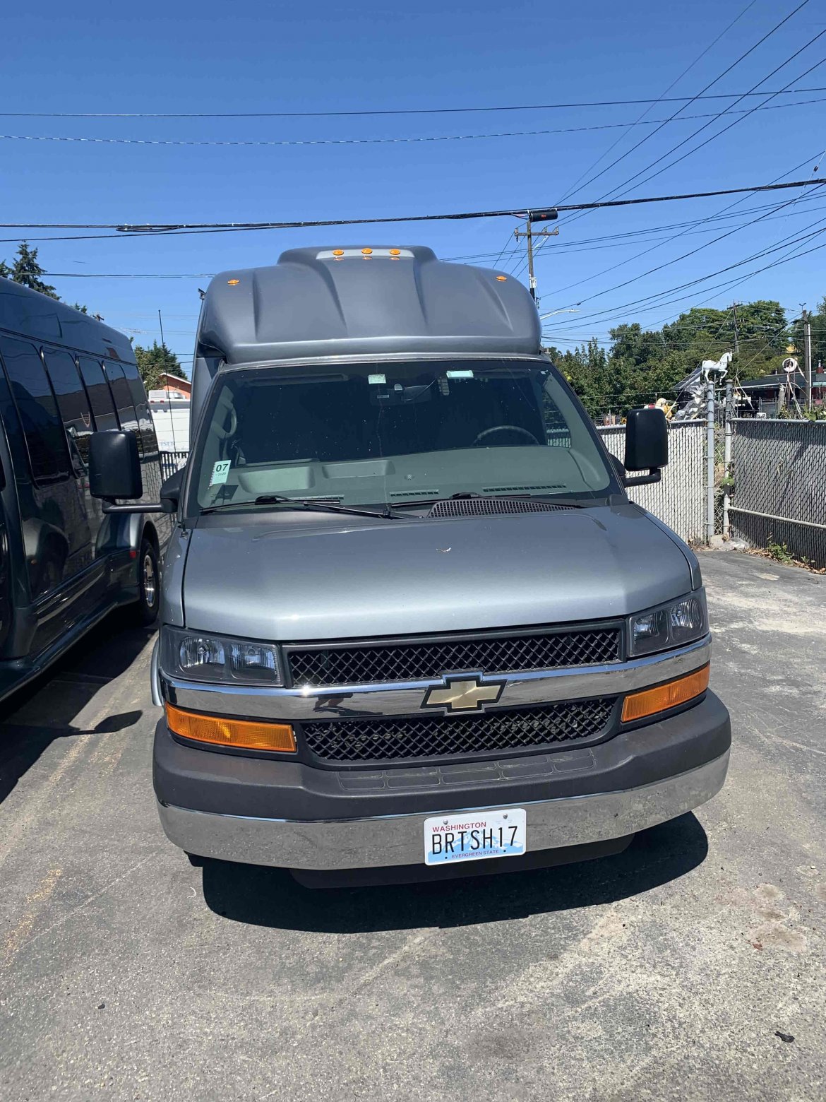 Executive Shuttle for Sale in Seattle, WA - Photo 2
