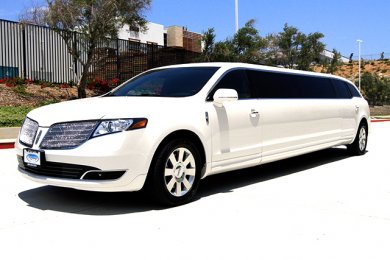 2017 Lincoln MKT Limousine for Sale in Oaklyn, New Jersey, US - Photo 3