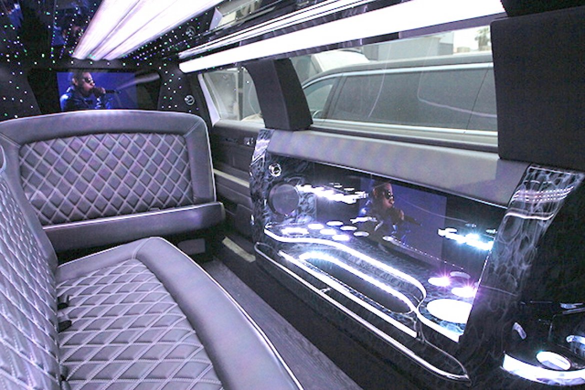 Photo of Limousine for sale: 2017 Lincoln MKT 27&quot; by Tiffany Coach