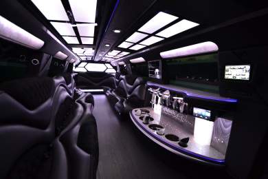 2016 Infiniti QX80 Limousine Limousine for Sale in Morganville, New Jersey, US - Photo 3