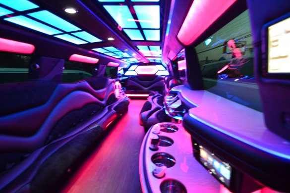 2016 Infiniti QX80 Limousine Limousine for Sale in Morganville, NJ - Photo 2