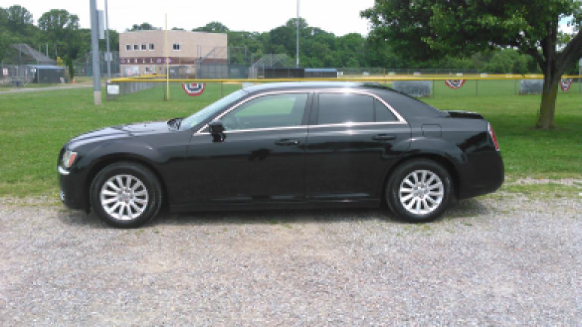 Photo of Sedan for sale: 2014 Chrysler 300