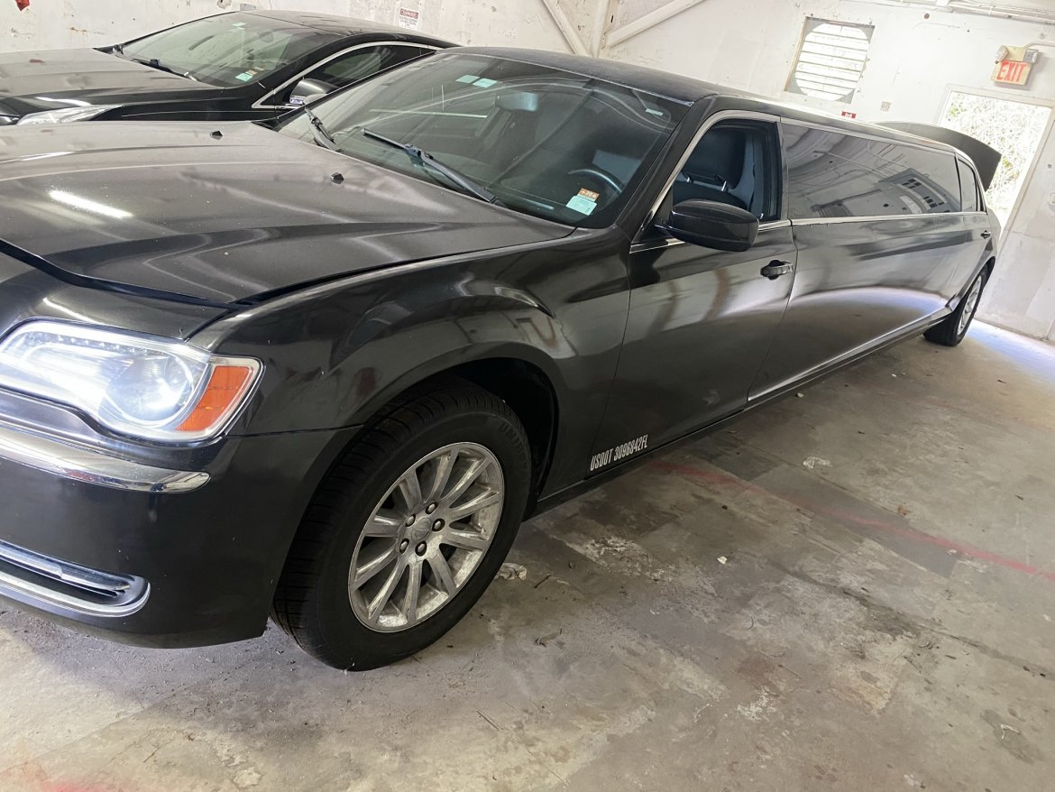 Limousine for sale: 2012 Chrysler 300 120&quot; by Tiffany