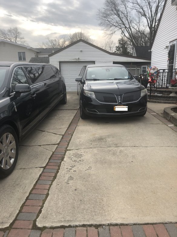 2013 Lincoln MTK Limousine for Sale in Hempstead, NY - Photo 2