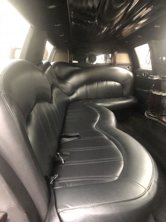2013 Lincoln MTK Limousine for Sale in Hempstead, NY - Photo 3