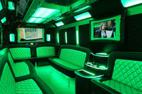 2017 Ford F-550X Limo Bus for Sale in Oaklyn, NJ - Photo 3