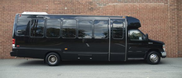 2013 Ford E450 Sprinter for Sale in FALLS CHURCH, VA - Photo 2
