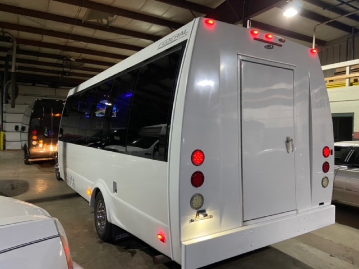 Limo Bus for Sale in Erie, PA - Photo 7