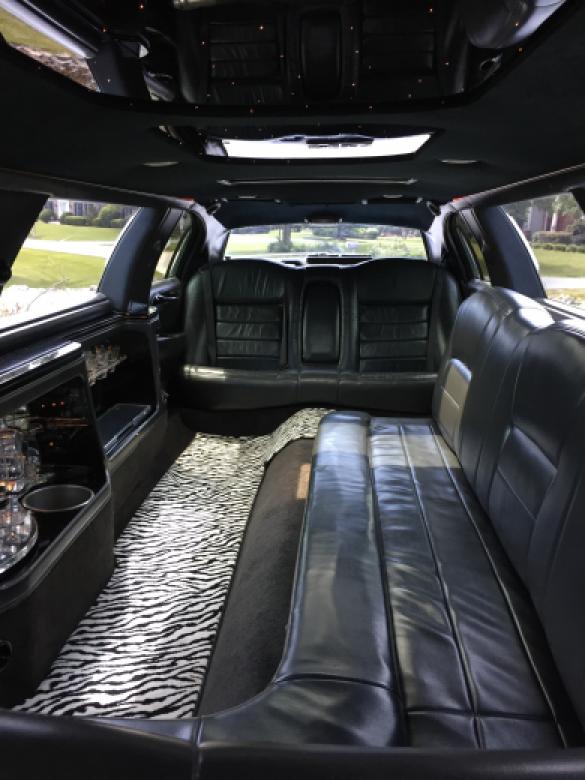 2000 Lincoln Town Car Limousine for Sale in St Charles, IL - Photo 3